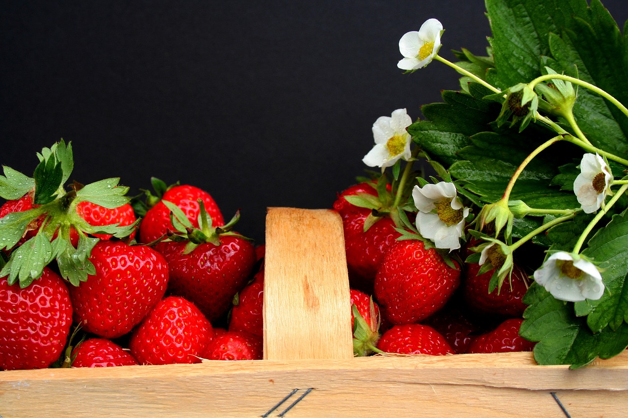 How to Grow Strawberries in a Vertical Garden